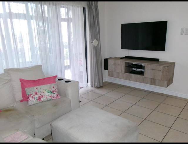 2 BEDROOM APARTMENT FOR SALE IN UVONGO BEACH
